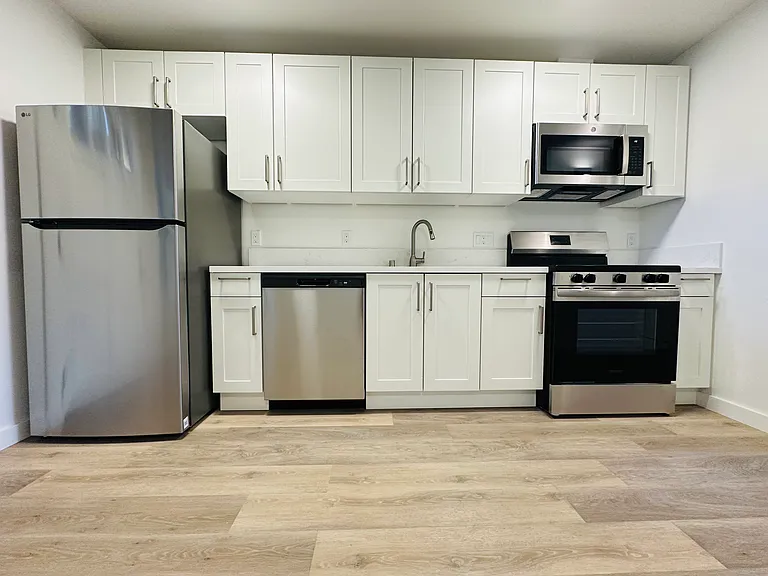 210 S Voluntario St #8 — Photo 2
