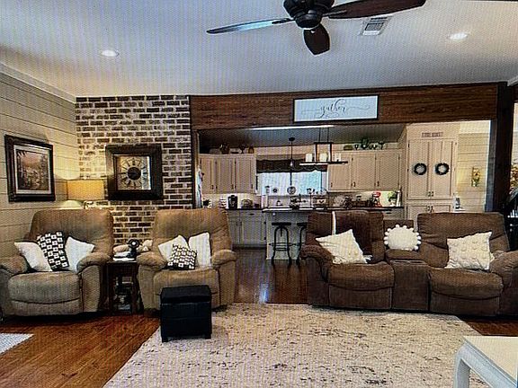 2nd image of 98 Thompson Creek Ln