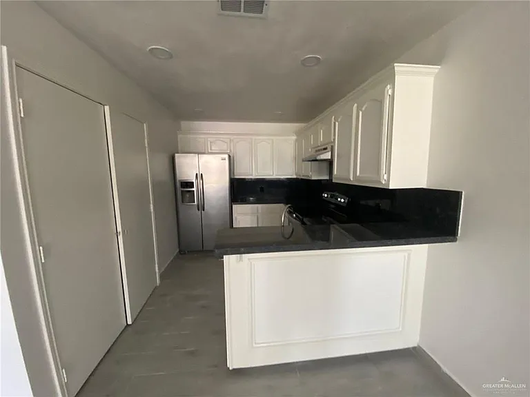 6910 Venus Dr — Photo 5