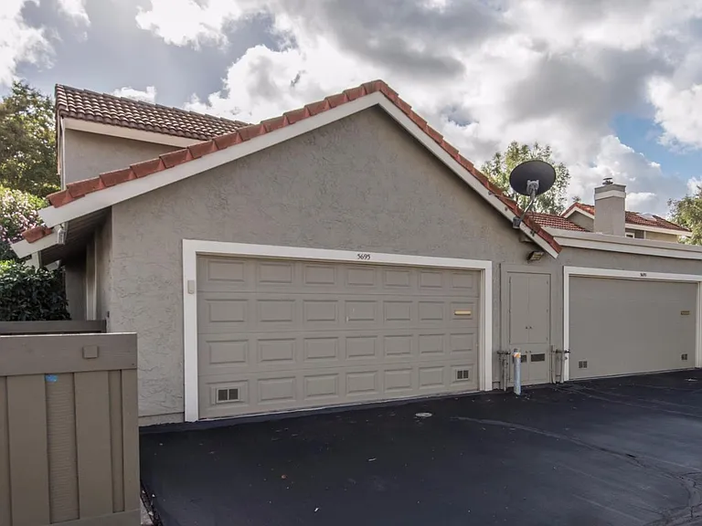 5695 Seifert Ave — Photo 16