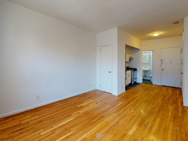 1483 1st Ave #3E — Photo 6