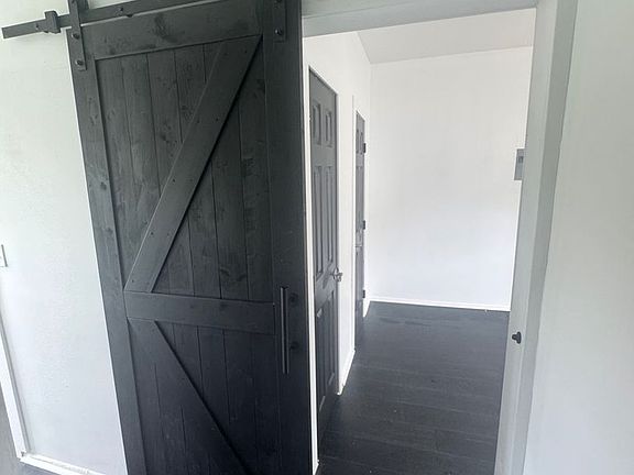 4th image of 3328 Denison Ave #1