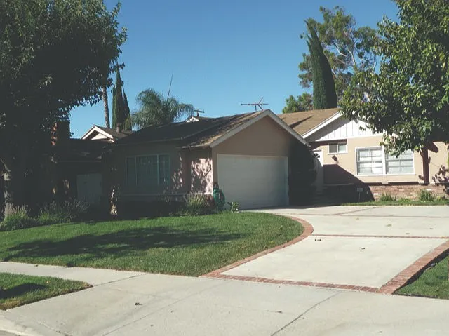 9767 Rhea Ave — Photo 24