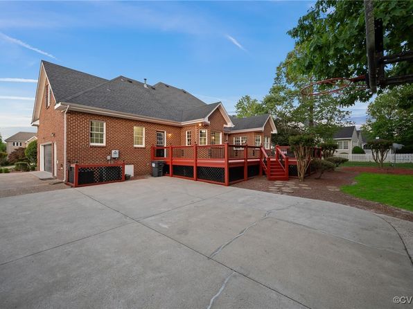 12801 Hogans Aly, Chester, VA 23836