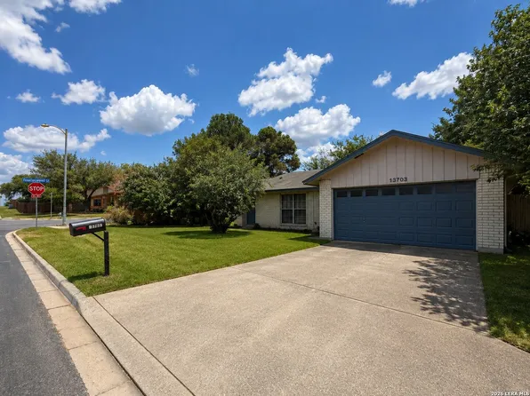 13703 Dreamwood Dr, San Antonio, TX 78233