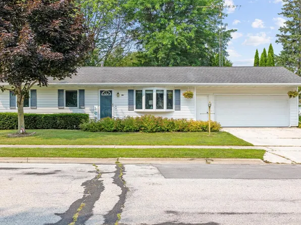 1713 Jackson STREET, New Holstein, WI 53061