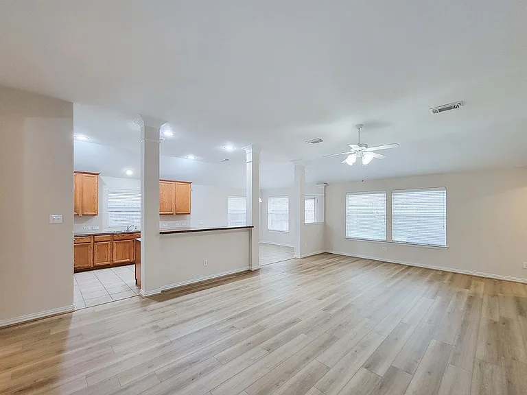 6806 Haley Ct — Photo 12