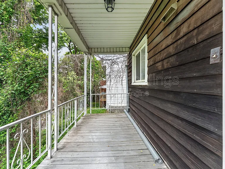 321 Clark St — Photo 20