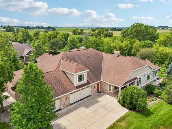 1616 Bellewood Dr, Waunakee, WI 53597