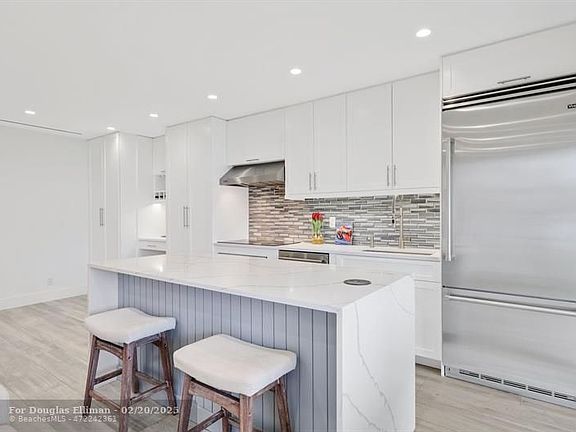 3rd image of 2895 NE 32nd St #107