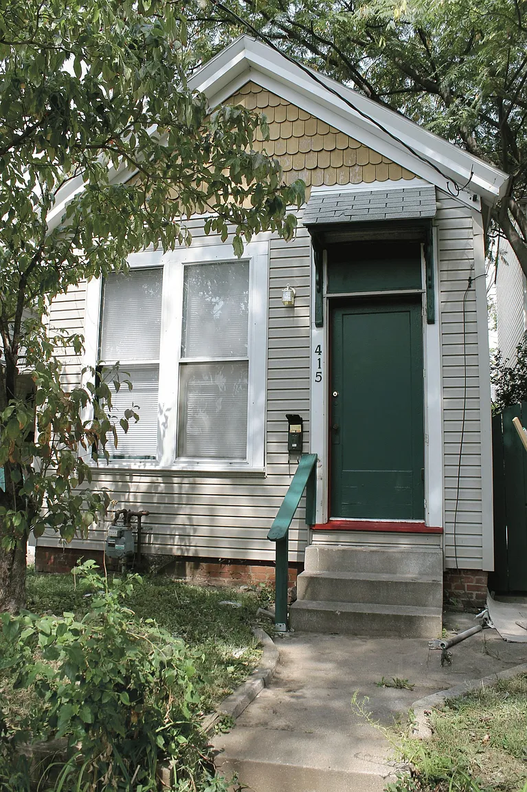 415 E Ormsby Ave photo 1