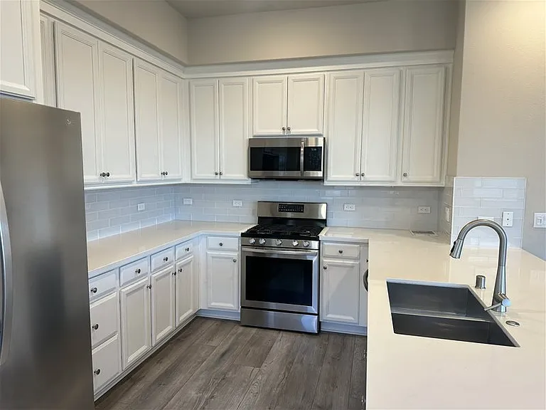 1661 Spring St #432 — Photo 11