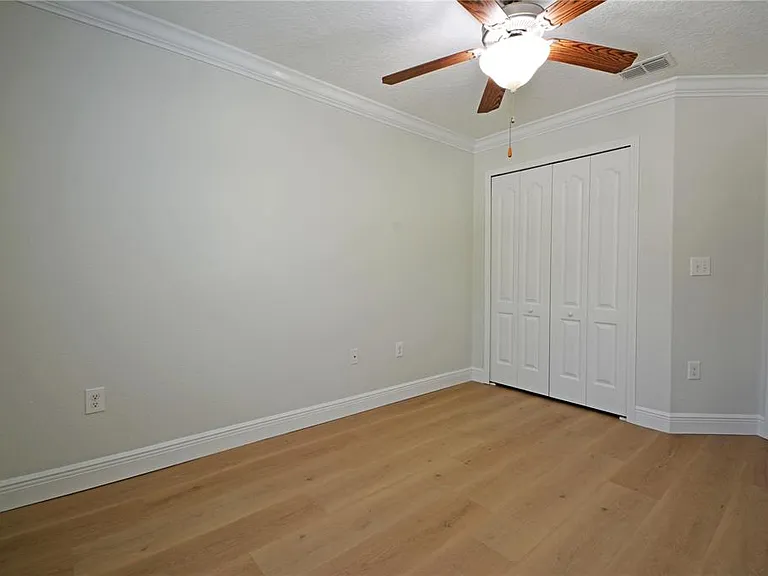 11925 Greengate Dr — Photo 32