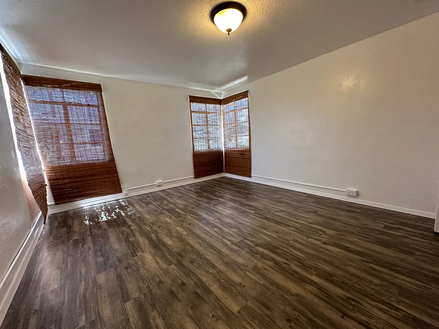 2/2 Duplex — Photo 3