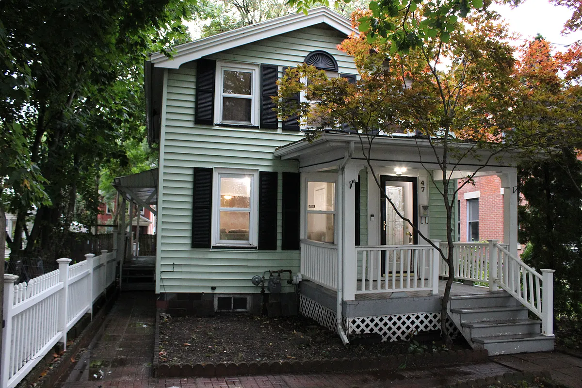 Photo 1 of 7 - 47 Marshall St - Rochester, NY Primary Photo - 47 Marshall St