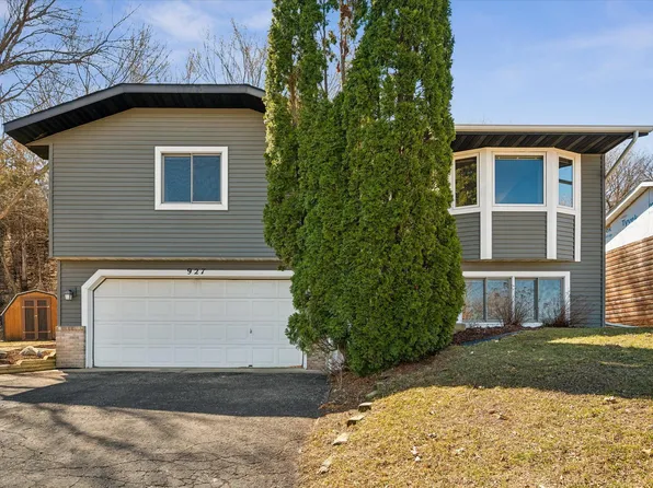 927 W State St, Belle Plaine, MN 56011