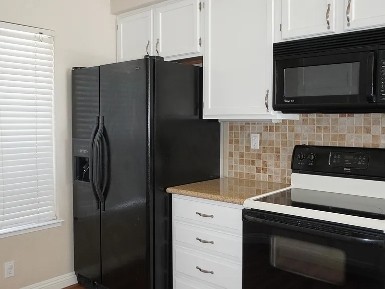 801 Timbercove St #6 — Photo 4