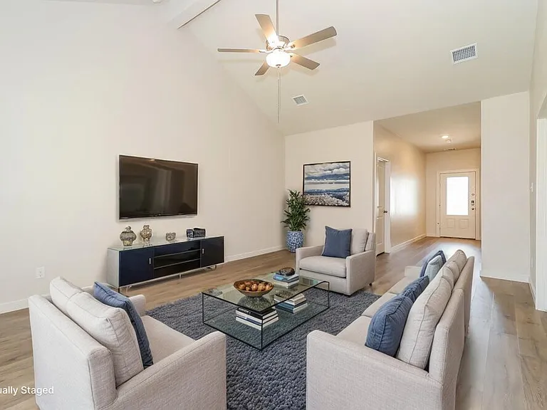 1505 Woodwinds Dr — Photo 4