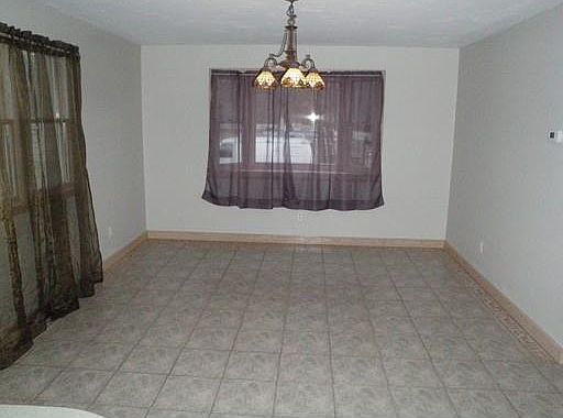 3rd image of 729 Randolph St