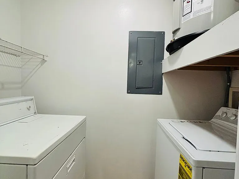 927AB - 410 Houston St. - DM — Photo 107