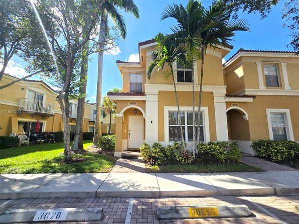3028 SW 129th Way #144