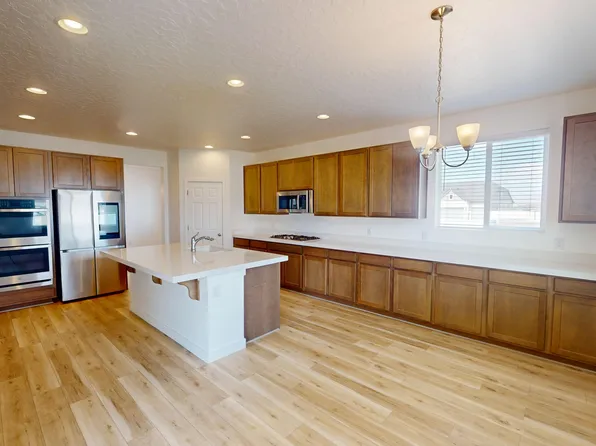 635 S Chan Dr E, Grantsville, UT 84029