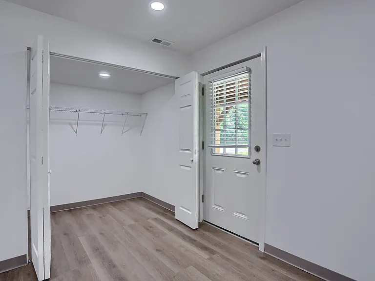124 Kathleen Dr #7 — Photo 21