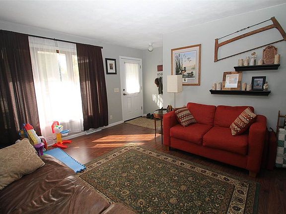 4th image of 316-318 N Wuthering Hills Dr