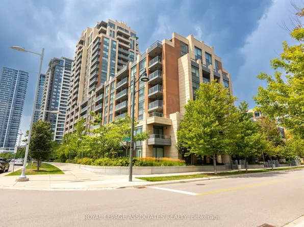 18 Uptown Dr, Markham, ON