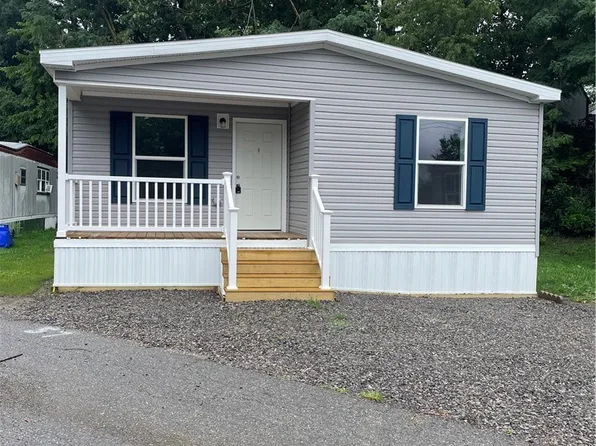 57 Overlook Dr, Oakdale, PA 15071