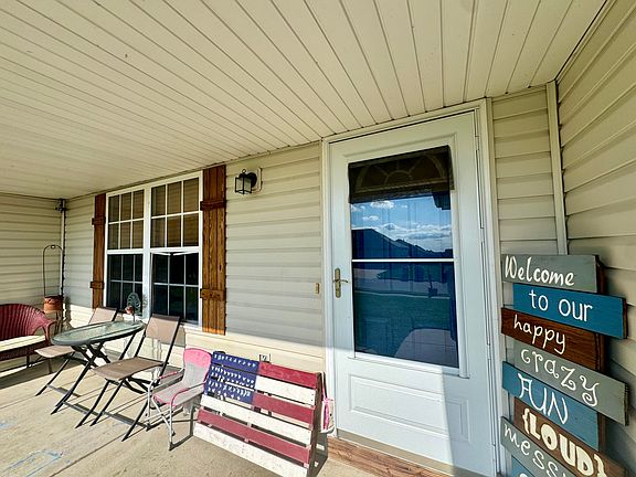 3rd image of 206 Spruce Avenue