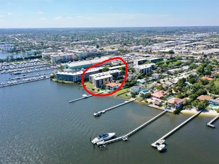 896 N Federal Hwy #527 — Photo 49