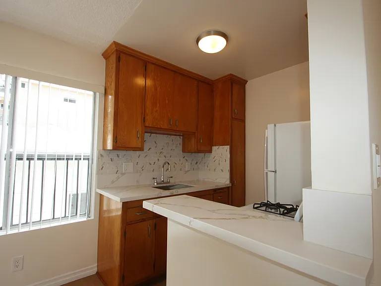 3710 Glendon Ave #4 — Photo 5