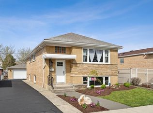 4004 Gage Ave, Lyons, IL 60534