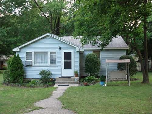 2nd image of 831 Virginia Ave