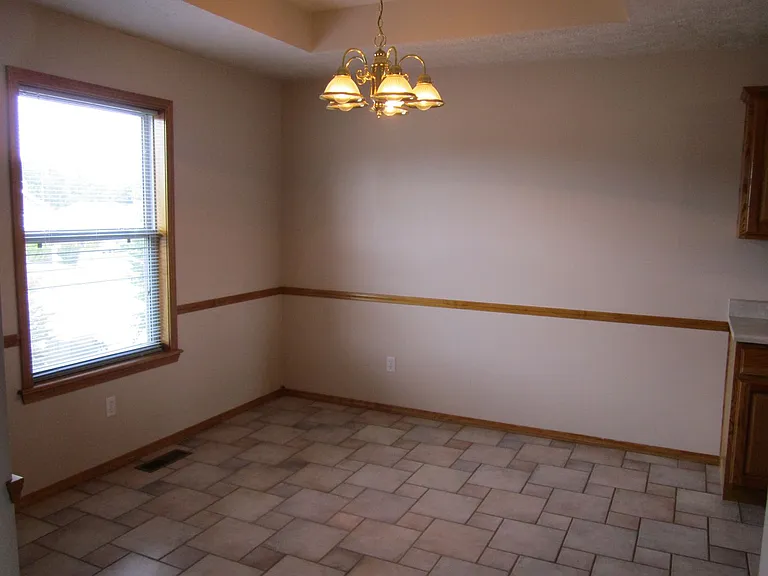 3820 W Cardinal St — Photo 9