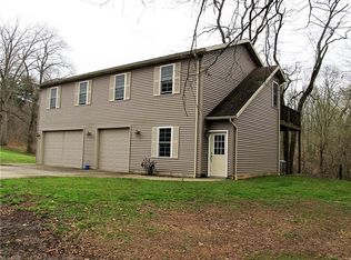1895 Dugan Rd, Belpre, OH 45714