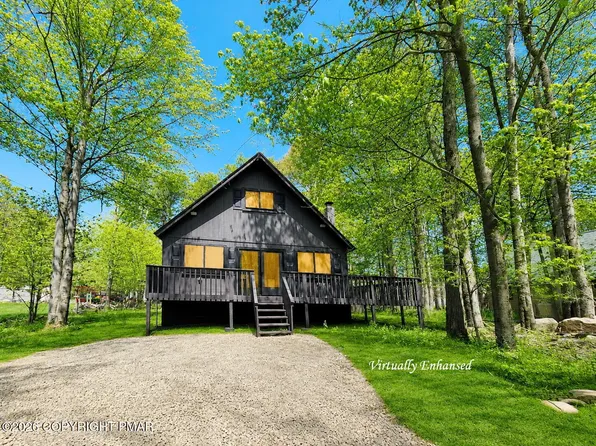 1686 Moonbeam Ter, Tobyhanna, PA 18466