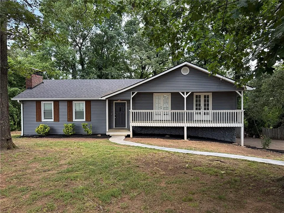 703 Navaho Ct