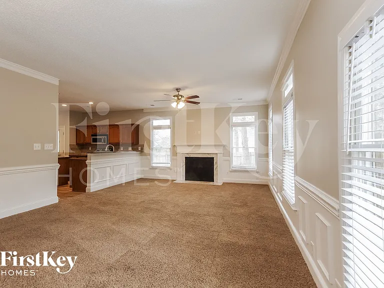 2601 Kirkholm Dr — Photo 3