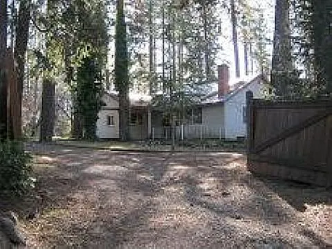 105 Horseshoe Dr photo 1