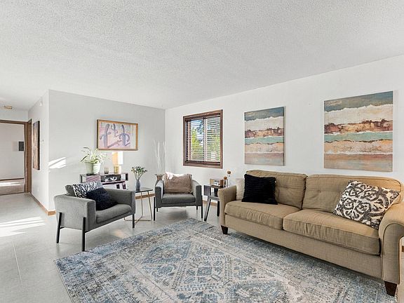 4th image of 7294 Vista Ct