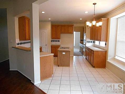 5th image of 2024 Wrotham Ln