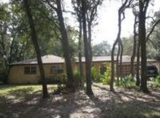 2711 Spring Green Dr, Lutz, FL 33559
