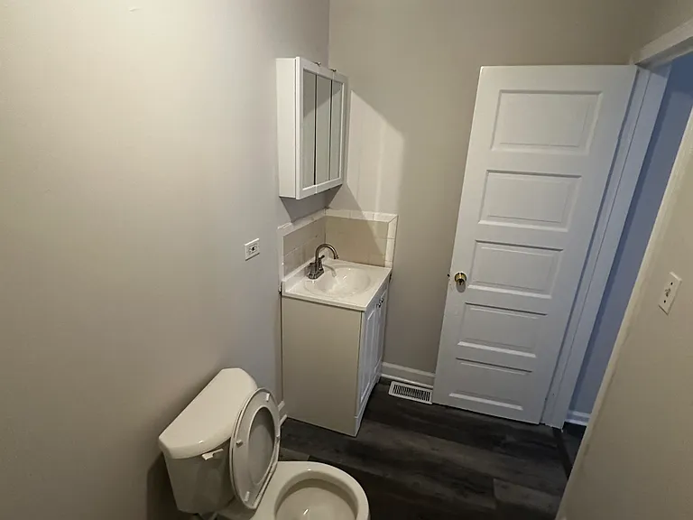 2230 S Kedzie Ave #1R — Photo 6