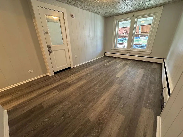 2104 Glendale Ave — Photo 6