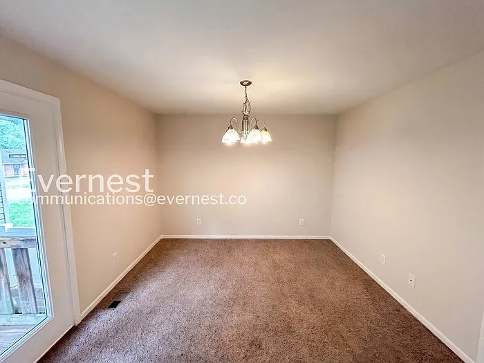 701 Vineland Ct — Photo 9