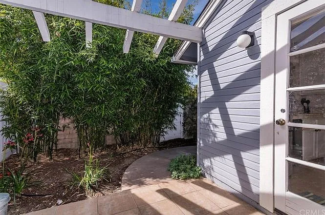 955 Felicia Way — Photo 18