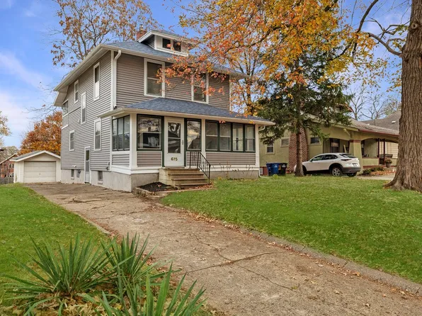 675 37th St, Des Moines, IA 50312