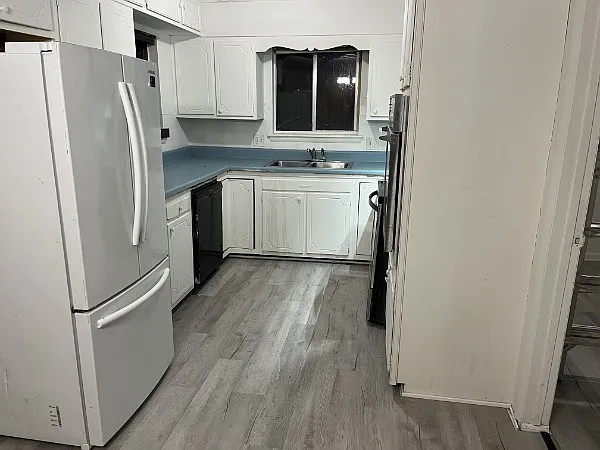4 bed, 2.5 bath, 3036 sqft, $1,900 — Photo 3